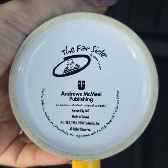 The Far Side Gary Larson Arts & Leisure Section Comic Mug 1996 Andrews McMeel - Picture 2 of 10